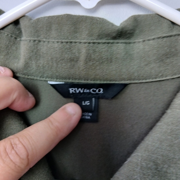 RW&CO Men Button Down Shirt Long Sleeves Kaki Green Size L - Picture 3 of 11